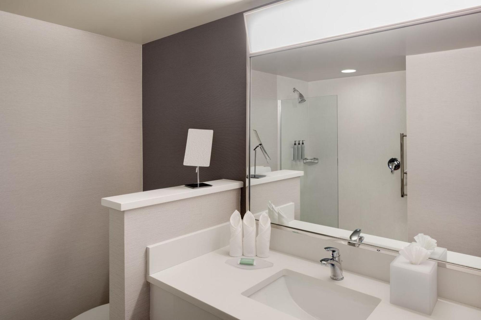 Courtyard By Marriott Stamford Downtown Hotel Ngoại thất bức ảnh