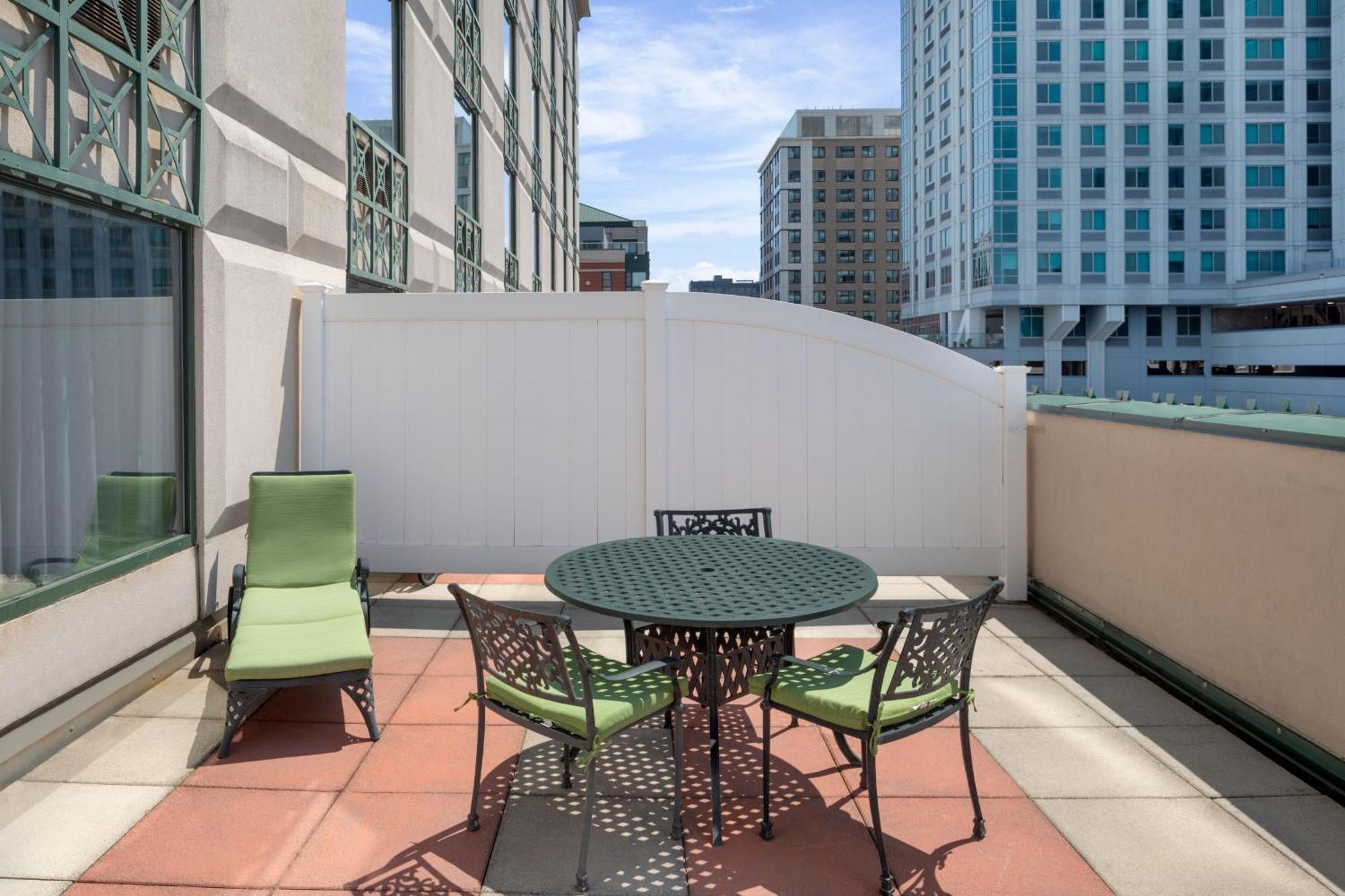 Courtyard By Marriott Stamford Downtown Hotel Ngoại thất bức ảnh